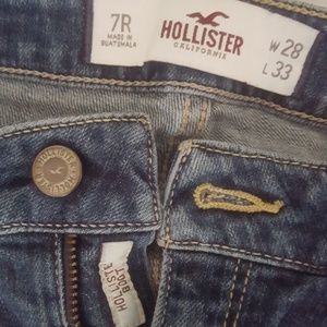 Hollister. Bootcut jeans.